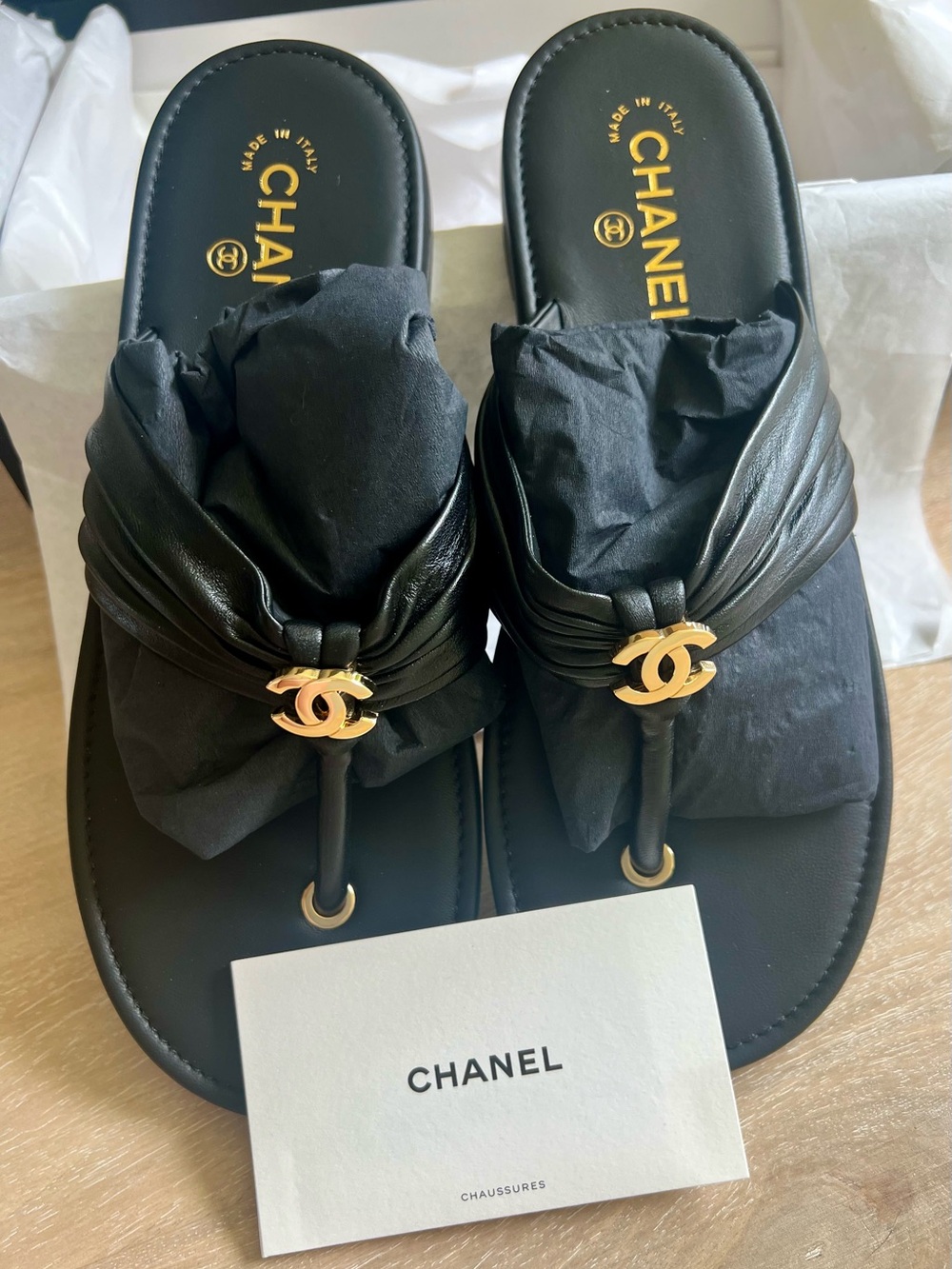 CHANEL Blazy sandals 26S NWT. Size 41. Black Leather Sandals with Gold CC HW